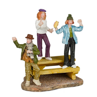 Dancing people table l8.5b7.5h10cm