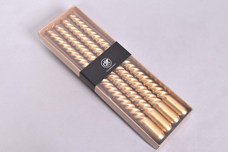 Kaars crown metallic gold 4x30cm.