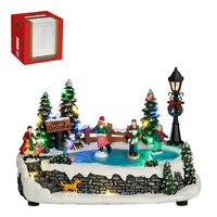 Scnry with sktrs bo l25.5b15h16.5cm