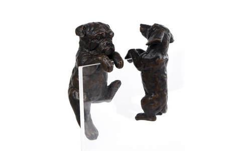 Sculptuur bulldog teckel l5b5h9cm
