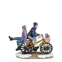 Travelling on bycicle l10b3.5h8cm